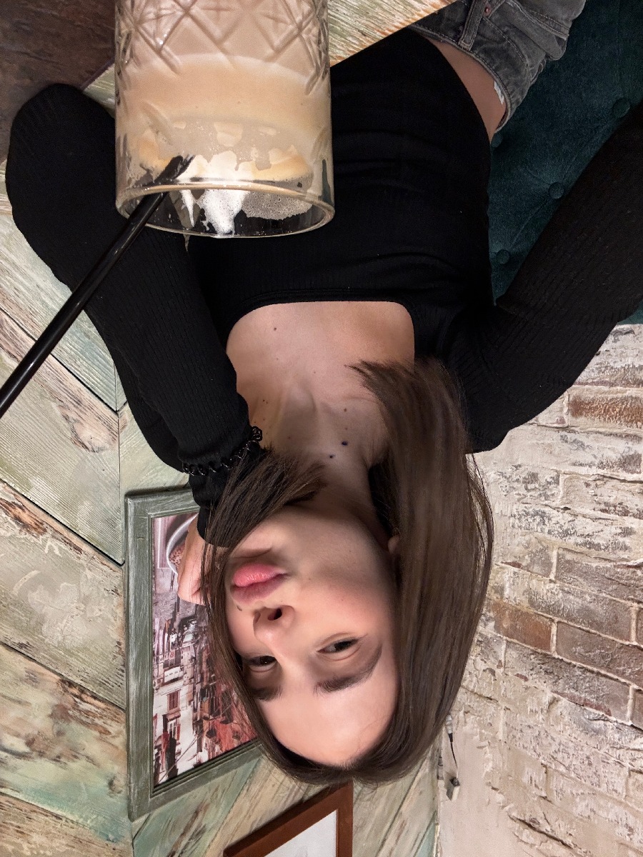 Fresh photos, fresh mood — Tina online in Phnom Penh